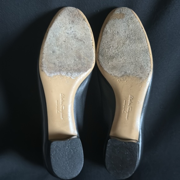 Salvatore Ferragamo Leather Pumps - Picture 8 of 8